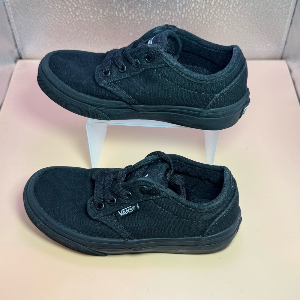 Vans Atwood Youth Boy's/Girl's Canvas Shoes Size 12Y Solid Black Low Top Lace up
